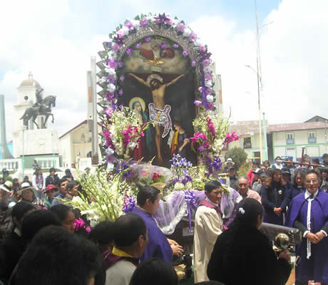 procesion-señor-de-los-milagros